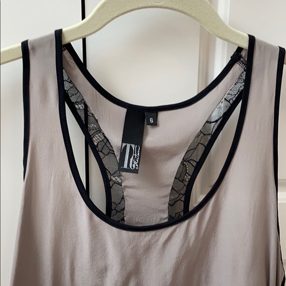 Lace back silk tank top - Picture 8 of 10